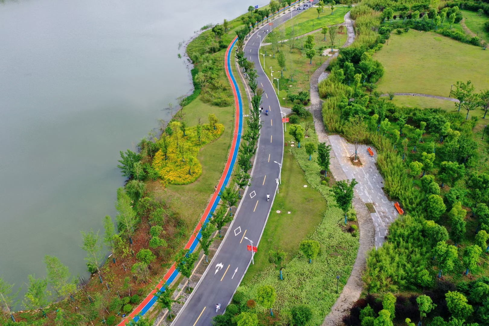 青海湖最美的风景在这里：环湖西路（青海湖旅游攻略） - 知乎